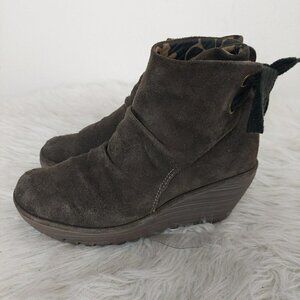 Fly London 38 7.5/8 Womens   Shoes Green Suede Lace Up Wedge Platform Ankle Boot